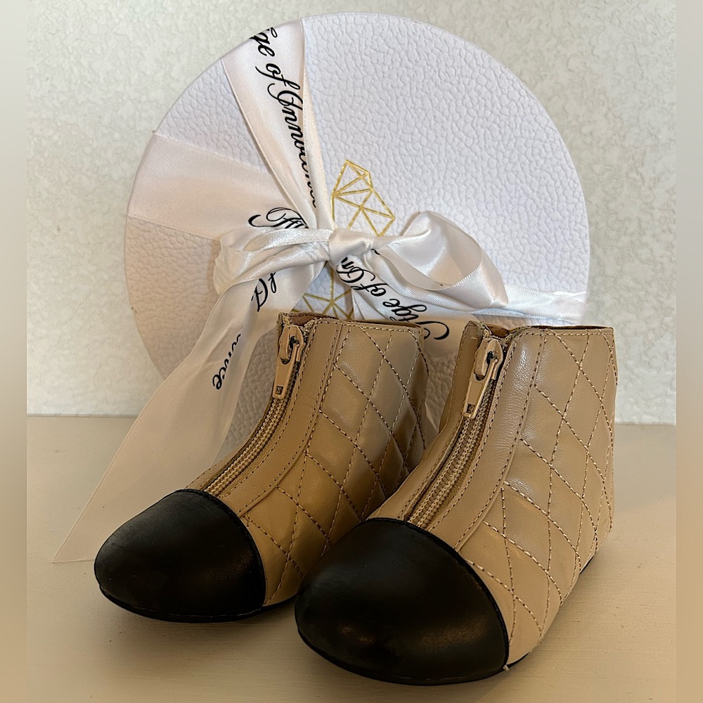 💯 Authentic Age of Innocence Toddler Booties